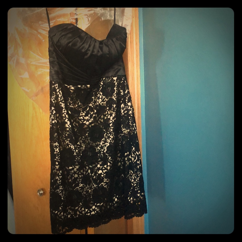 Black & gold lace cocktail dress - strapless sz8